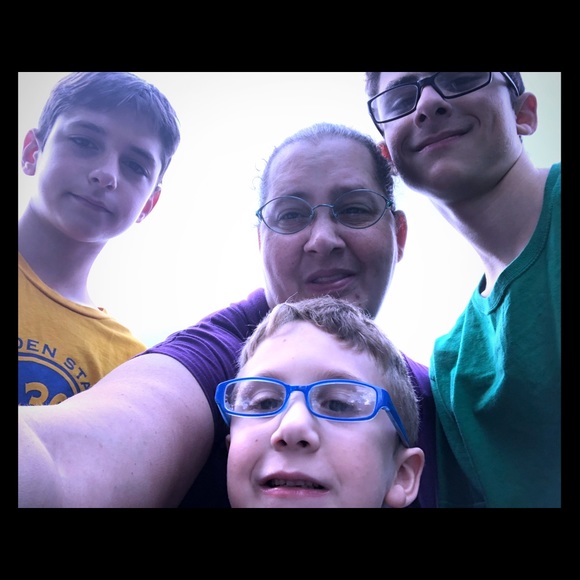 Meet your Posher, Jamie - Picture 1 of 3